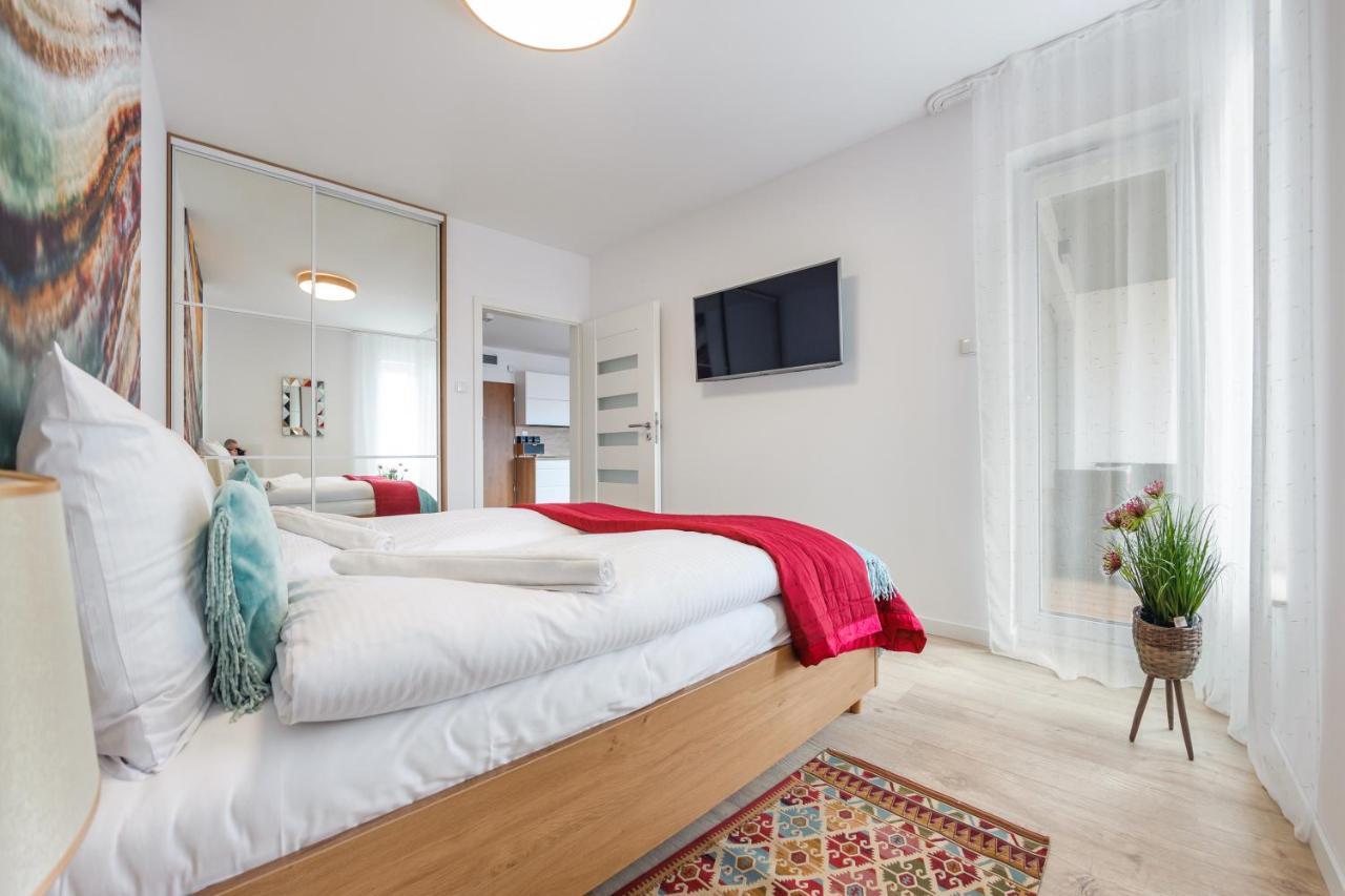 Apartamenty Sun & Snow Nadmorskie Tarasy Z Basenem Колобжег Экстерьер фото